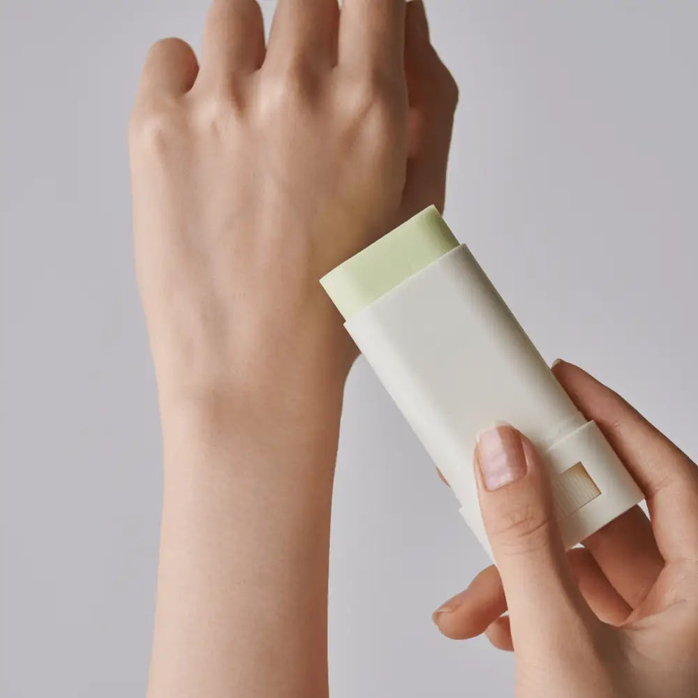 Beauty of Joseon Stick Solaire Mat: Armoise + Camélia SPF50 PA + + + + + - 18g - 18G - Novaa skin care