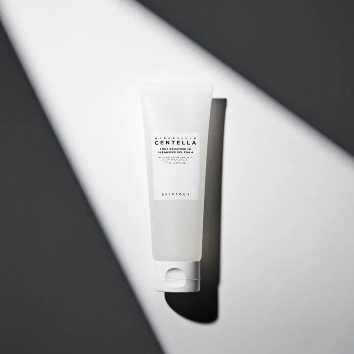 Skin1004 Mousse Nettoyante Éclaircissante du Teint: Centella + Effet Éclat – 125 ml - 125ml - Novaa skin care